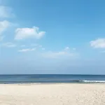 Zentrales strandnahes Design-Apartment mit Balkon und Parkplatz